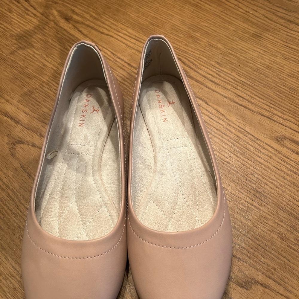 Danskin Women's Soft Pink Flats